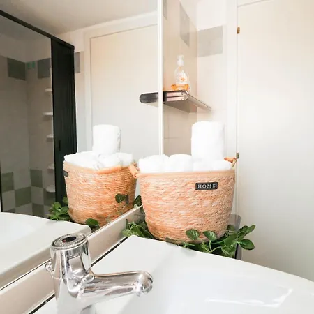 H11 Vista Mare Centro - Spiagge - Arte Apartament *